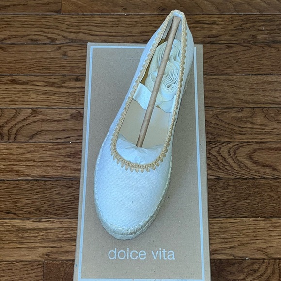 Dolce Vita Morgan Platform Flats Ivory Canvas Women’s 8 Wraparound Ankle Strap - Picture 3 of 14